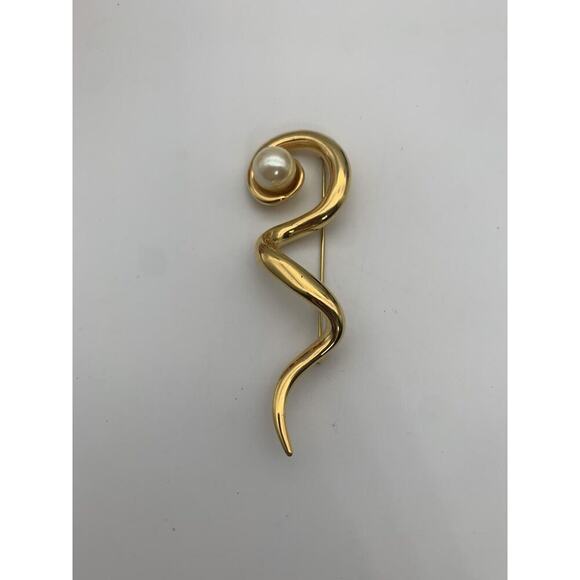 Vintage Signed Avon Goldtone & Faux Pearl Swirl Statement Brooch Pin - Picture 1 of 6